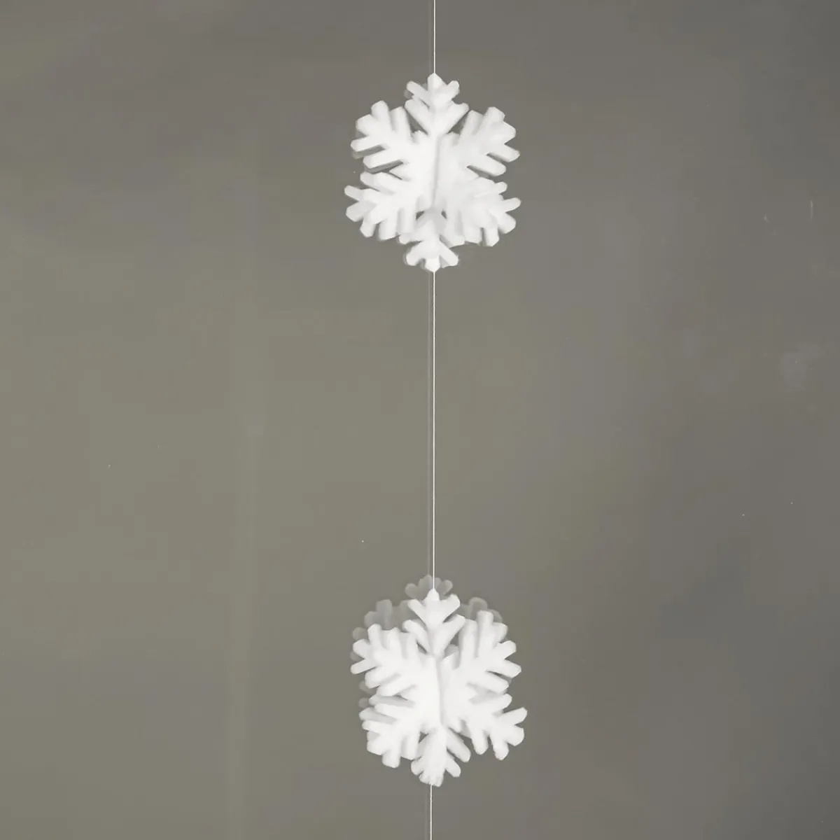DecoWoerner 3D Schneeflockengirlande Aus Filz, 180 Cm weiß