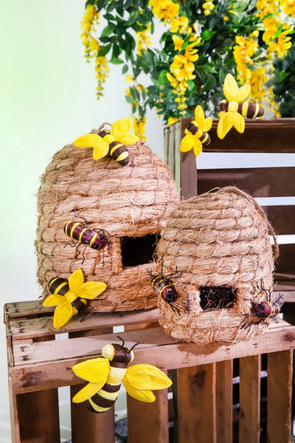 DecoWoerner Deko Bienen 26 Cm, 3 Stück gelb