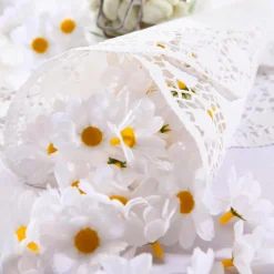 Outlet DecoWoerner Dekoblüten Margeriten, 72 Stück weiß
