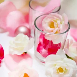 Discount DecoWoerner Dekoblüten Rosen, Pack à 50 Stück mehrfarbig