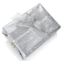 DecoWoerner Doppelseitiges Weihnachts-Geschenkpapier In & Silber Mit Weihnachtssymbolen – 50 M Geschenkpapier-Rolle gold