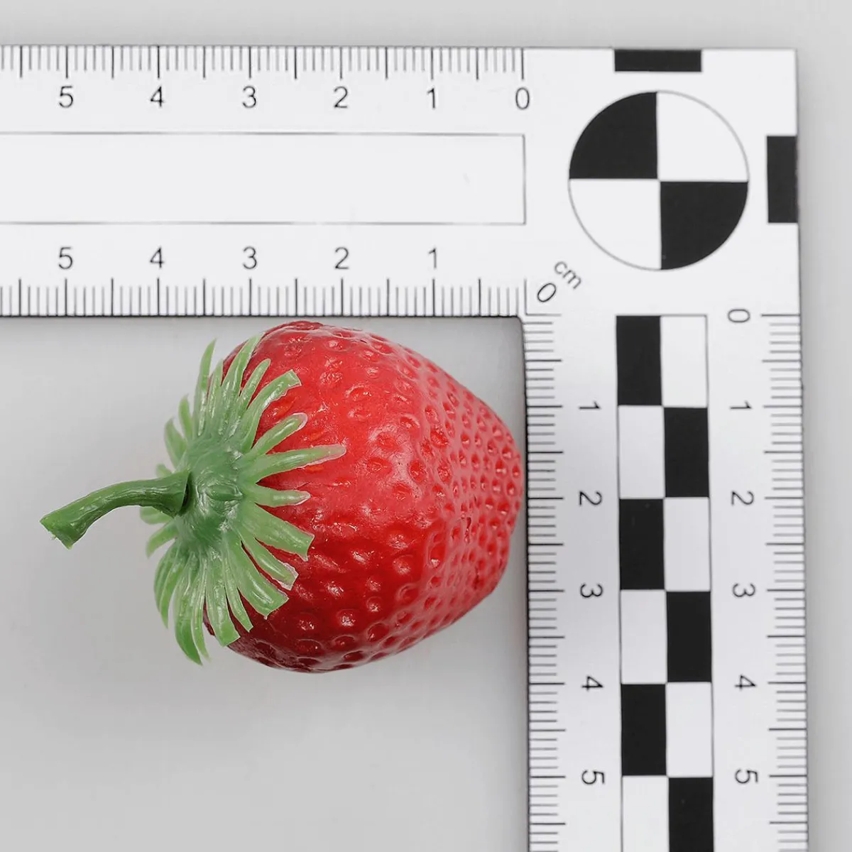 Clearance DecoWoerner Erdbeeren Lebensmittel-Attrappen 24 Stück rot
