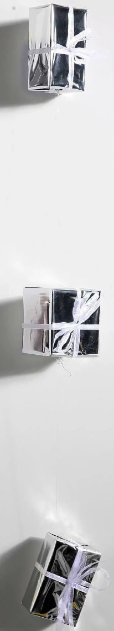 Online DecoWoerner Geschenkpäckchen-Kette silber