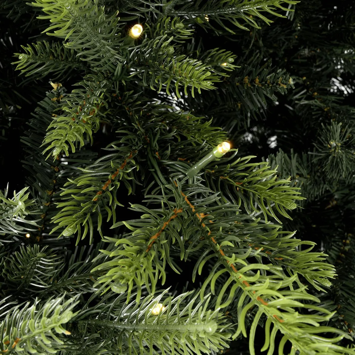 Outlet DecoWoerner Künstliche Rottanne Mit LED 210 Cm grün