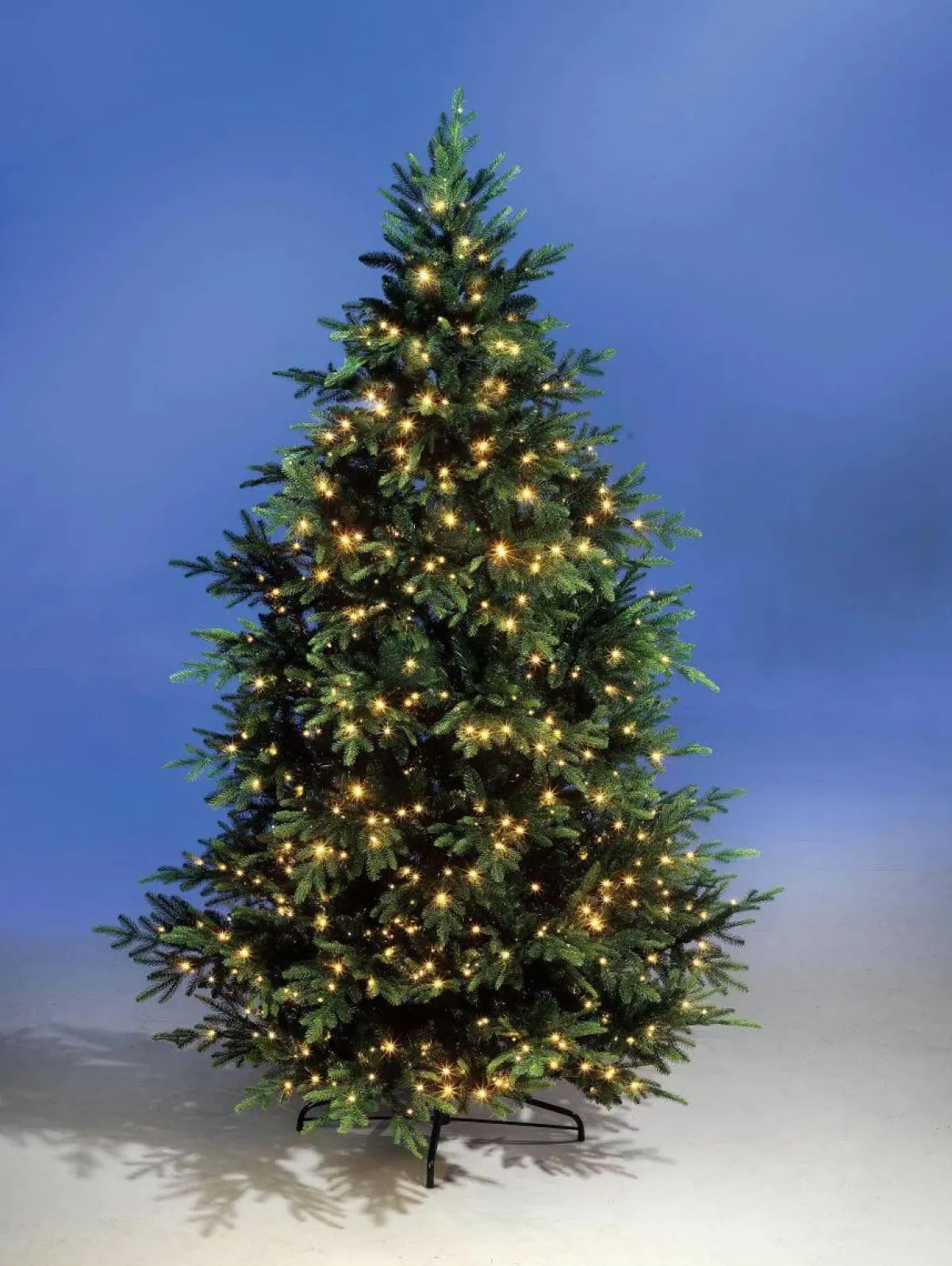 DecoWoerner Künstlicher Spritzguss-Weihnachtsbaum Rottanne 240 Cm grün