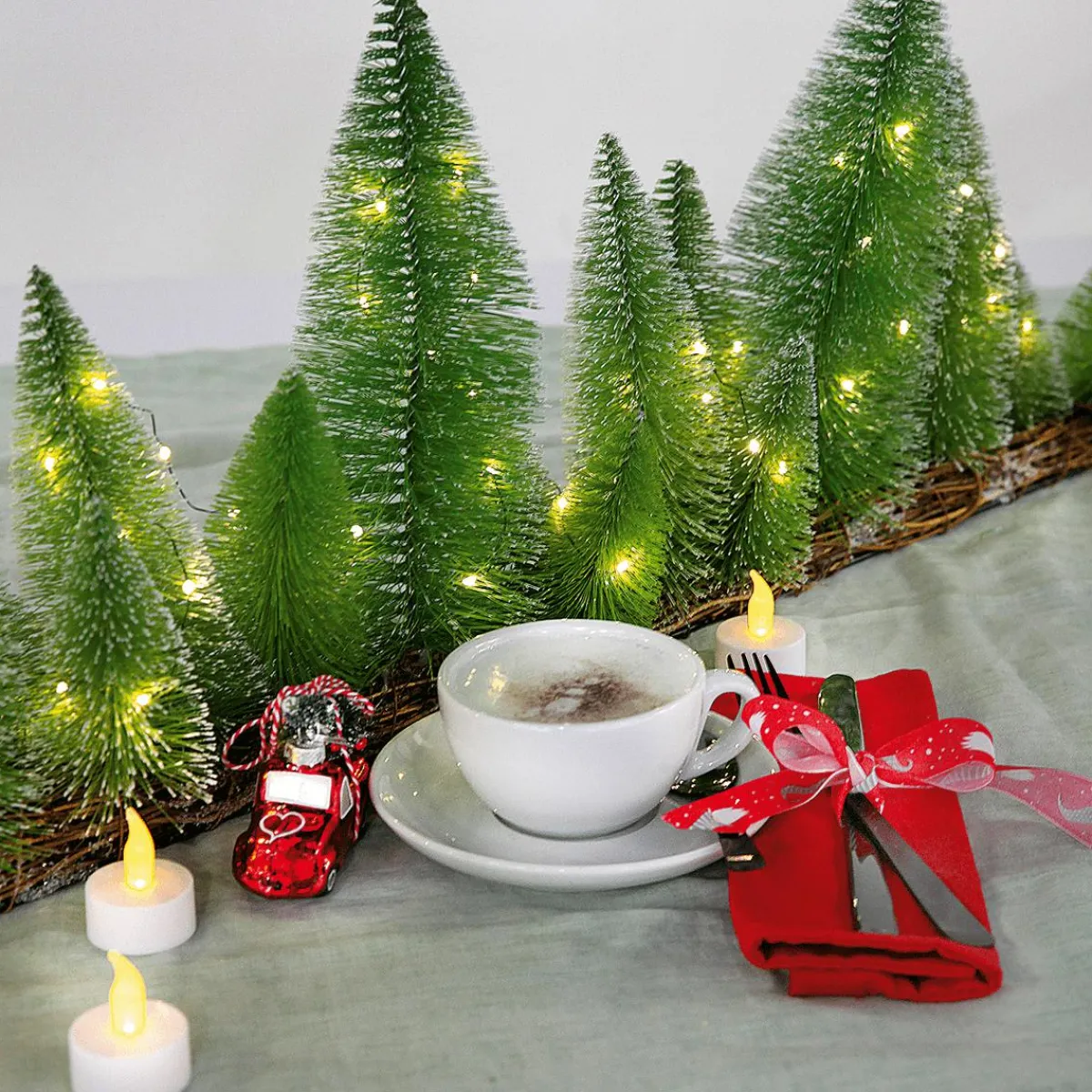 Discount DecoWoerner LED Batterie-Teelichter, 12er Set weiß