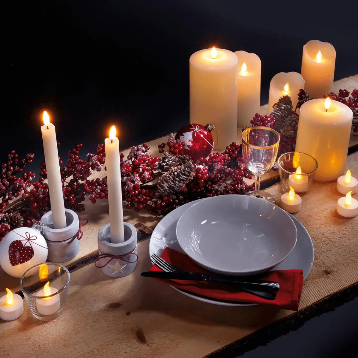 Discount DecoWoerner LED Batterie-Teelichter, 12er Set weiß
