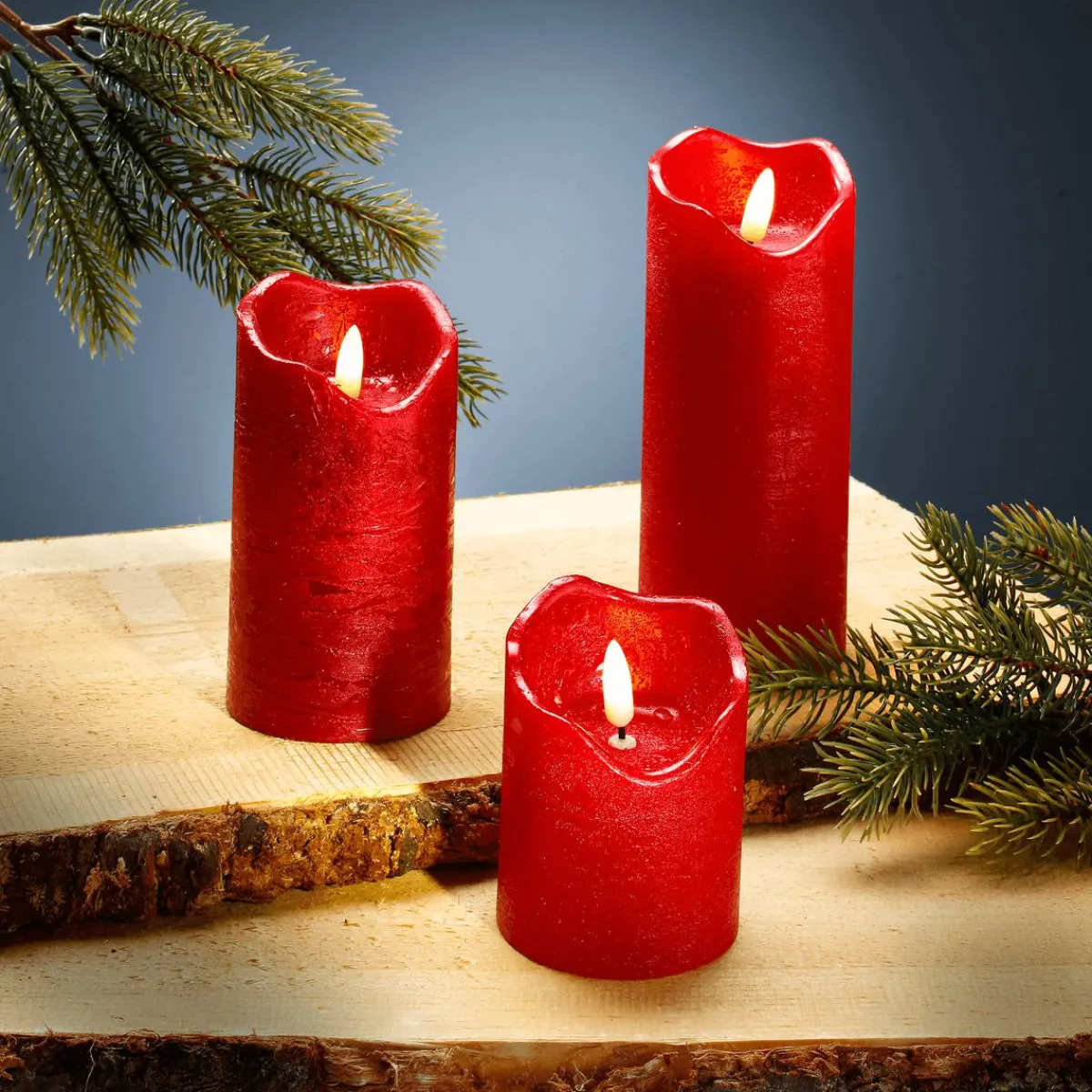 Best DecoWoerner LED Wachs-Kerzen-Set 3 Stück 7,5 Cm Ø, Höhe 15/12,5/10 Cm rot