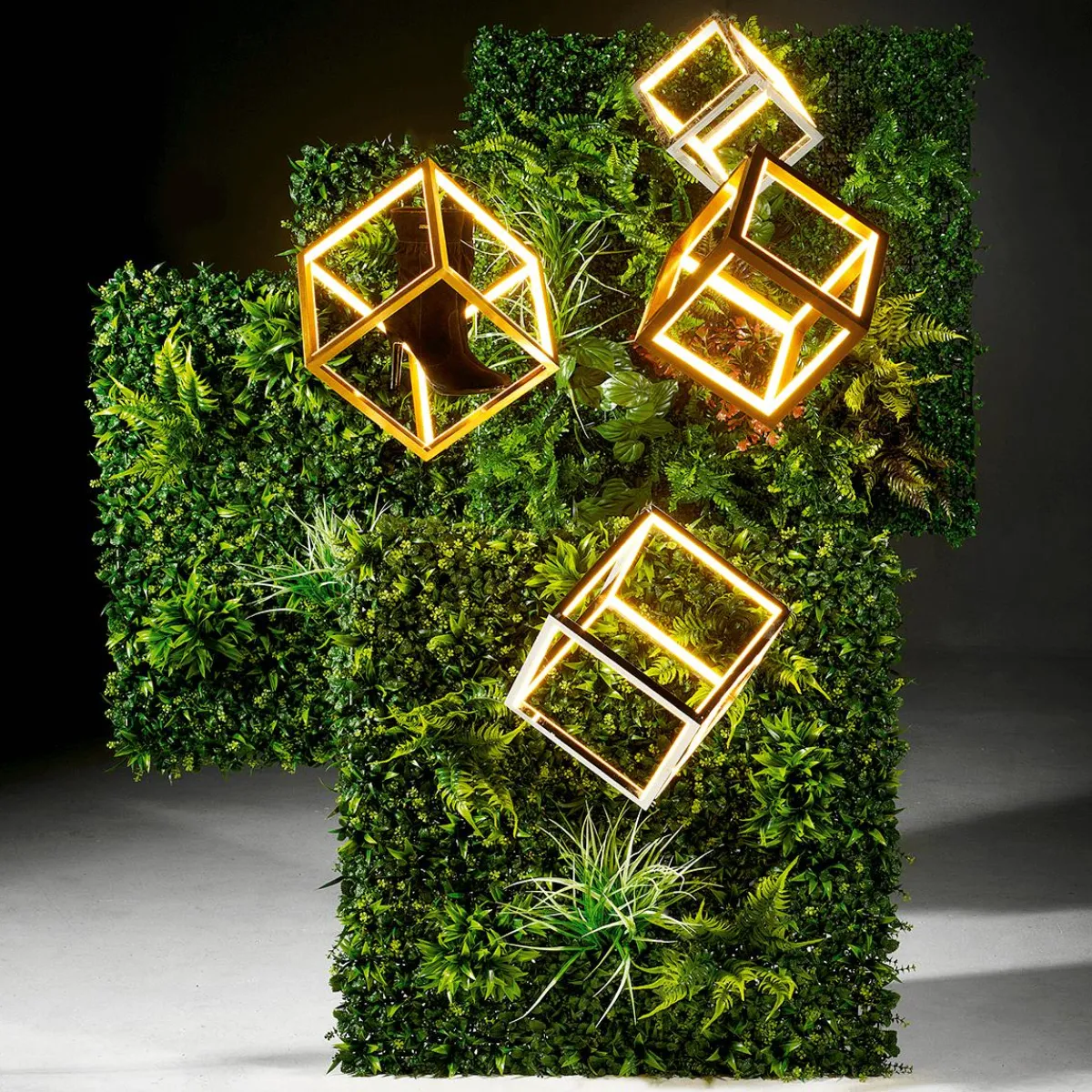 Outlet DecoWoerner LED Würfel Dimmbar, 20 X 20 Cm silber