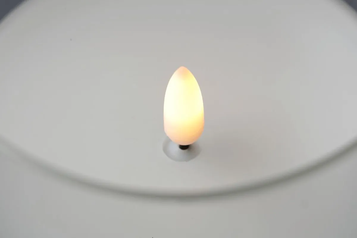 New DecoWoerner LED-Kerze Aus Wachs Im Transparenten Glas 7,5 X 12,5 Cm weiß