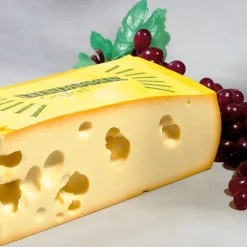 Sale DecoWoerner Leerdamer Käse Ausschnitt Attrappe gelb