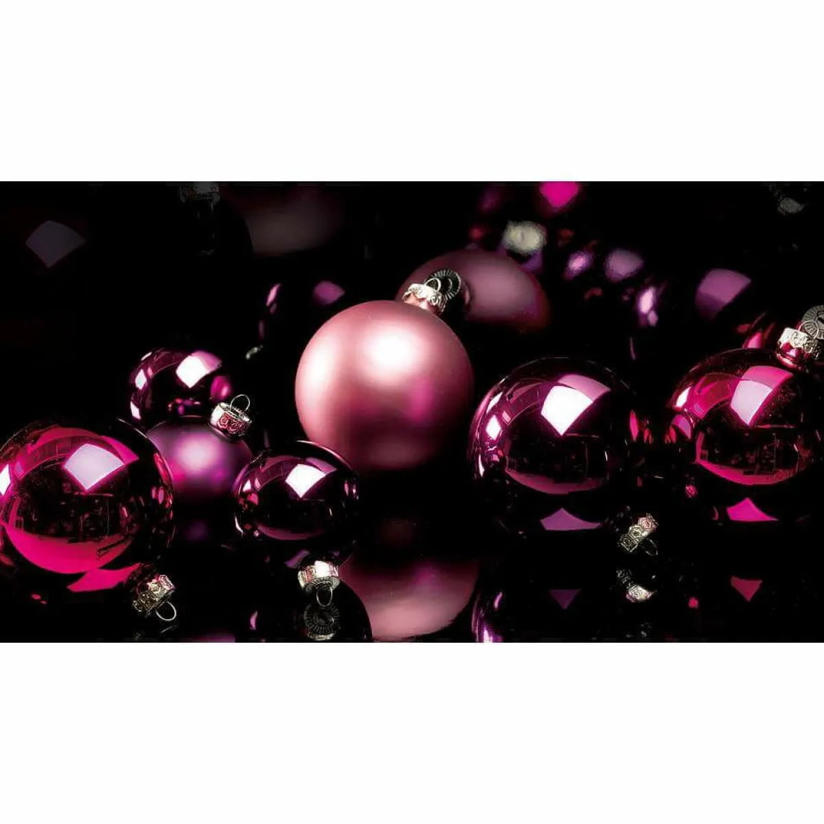 DecoWoerner Orchidee, Glänzende Weihnachtskugeln Aus Schwer Entflammbarem Kunststoff, 6 Cm Ø – 24 Stück violett