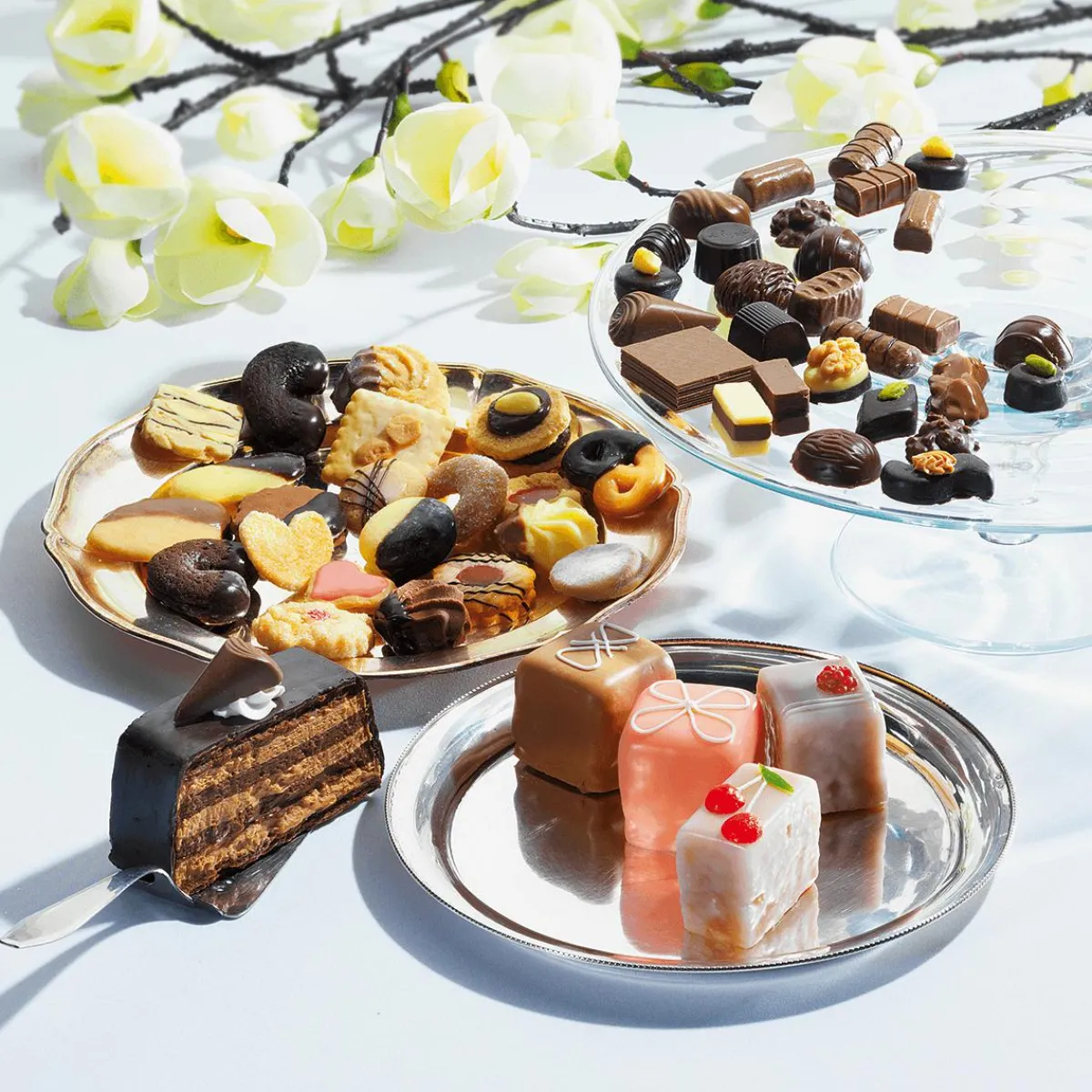 Online DecoWoerner Petite Four Nougat Lebensmittel-Attrappe 5 Cm braun