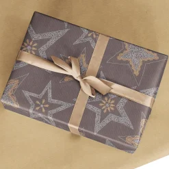 Best DecoWoerner Recyceltes, Dunkeles Kraftpapier Mit Silbernen Sternen – 50 M Geschenkpapier-Rolle braun