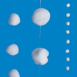 New DecoWoerner Schneeball-Kette, 270 Cm Lang, 3,5 Cm Ø weiß