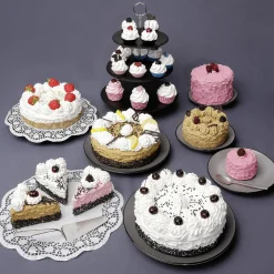 Discount DecoWoerner -Weiße Mini Cupcakes Lebensmittel Attrappen 4 Stück schwarz