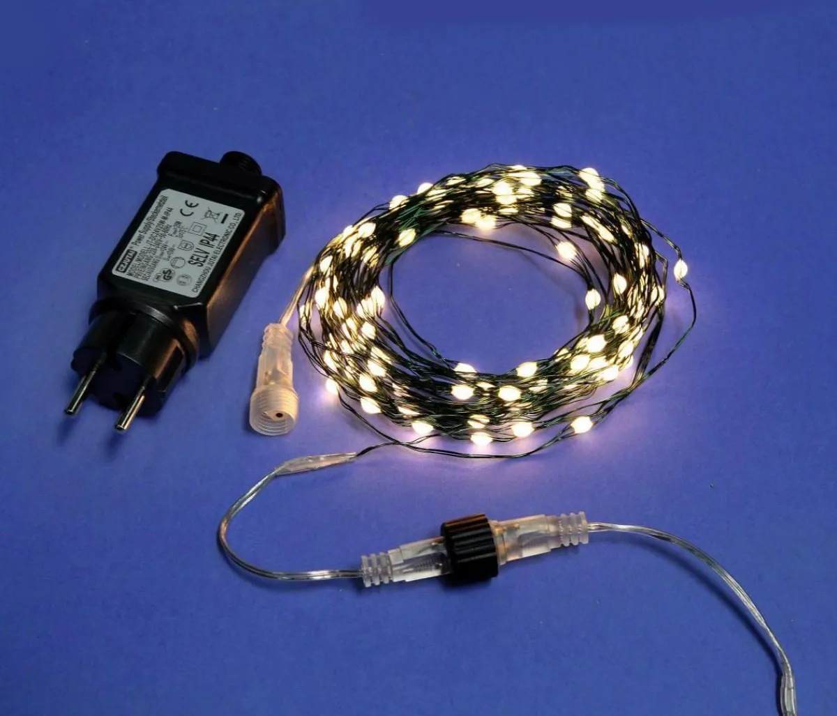 Best DecoWoerner Trennbare XL LED-Draht-Lichterkette Für Außen, 200 LED, 20 M grün