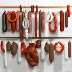 Clearance DecoWoerner Ungarische Pick-Salami Lebensmittelattrappe 65 Cm weiß