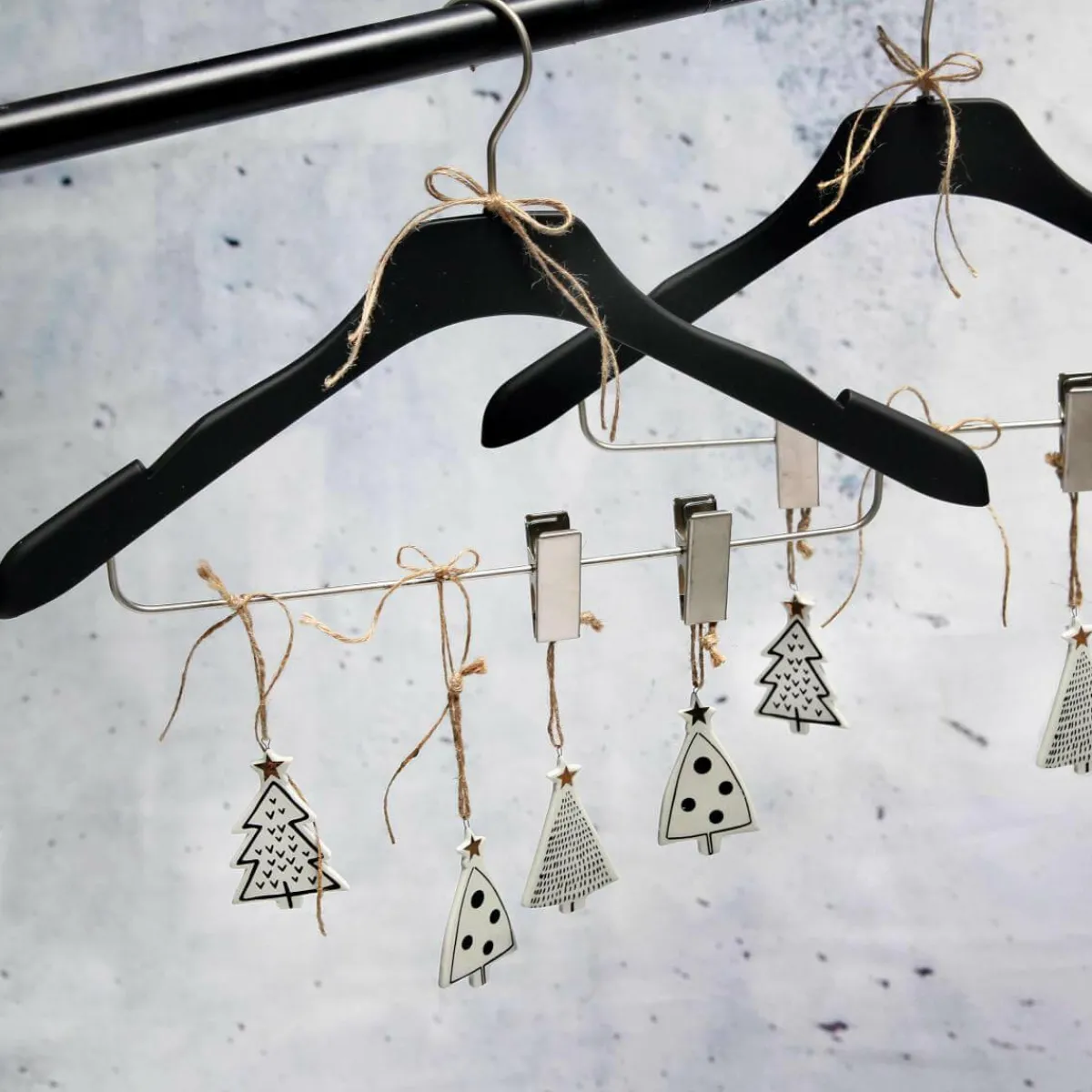 Discount DecoWoerner WeihnachtsanhängerTannen, 3 Stück weiß