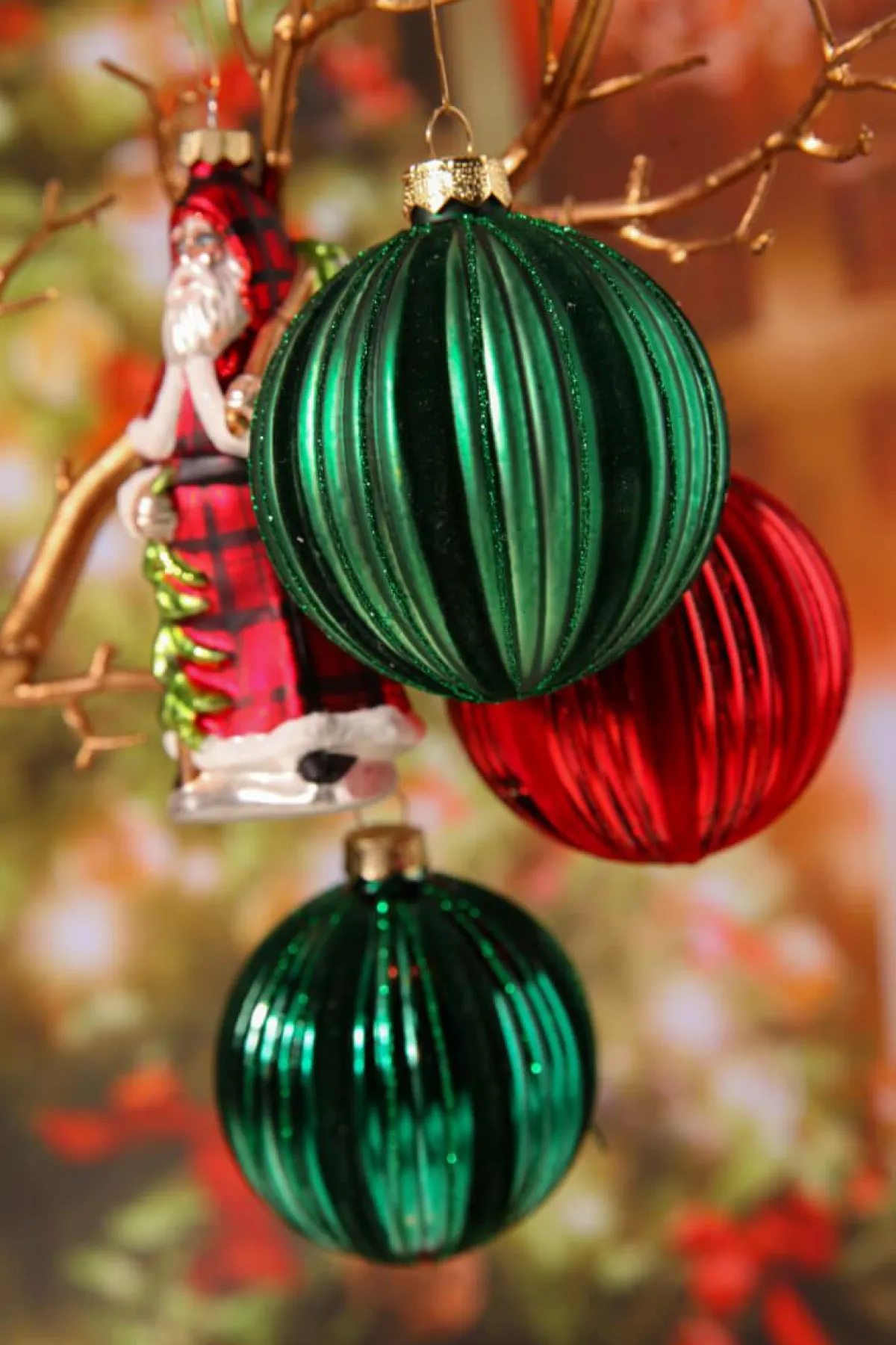 DecoWoerner Weihnachtskugel Velvet , 8 Cm, 2 Stück grün