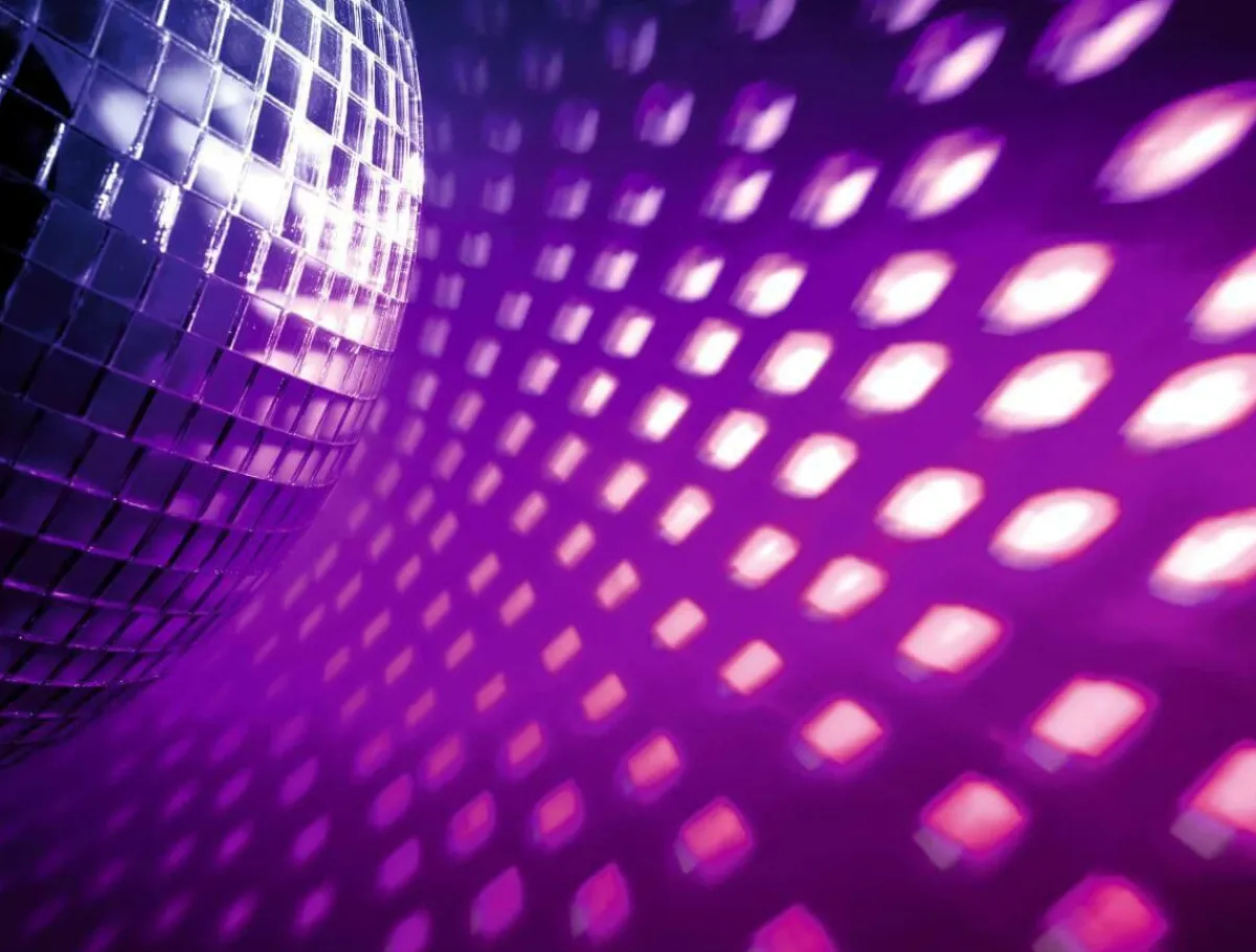 Discount DecoWoerner XXL-Planenbanner "Lila Disco-Spiegelkugel" Aus Schwer Entflammbarer LKW-Plane 250 X 330 Cm violett
