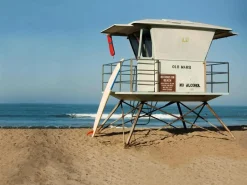 Outlet DecoWoerner XXL-Planenbanner "Rettungsschwimmerturm Am Strand" Aus Schwer Entflammbarer LKW-Plane 250 X 330 Cm Beige